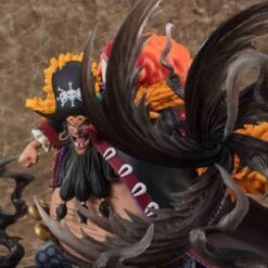 One Piece - Figurine Marshall.D.Teach - Figuarts Zero